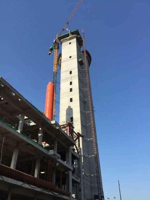 山東諸城排氣筒滑模施工