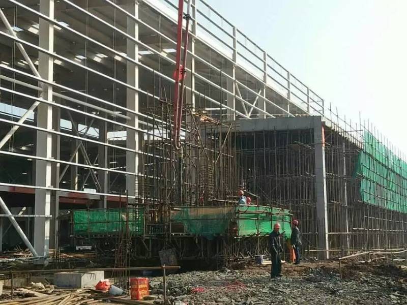 山東諸城排氣筒滑模施工