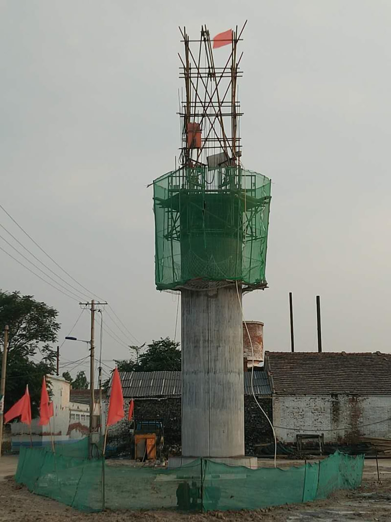 山西晉中市應急抗旱工程100噸倒錐殼水塔基礎地板施工現場
