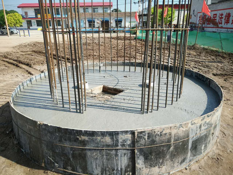 山西晉中市應急抗旱工程100噸倒錐殼水塔基礎地板施工現場